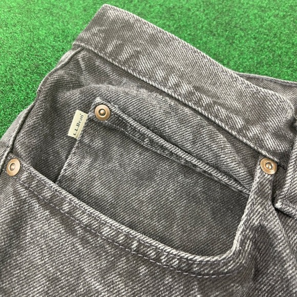 LL Bean Classic Fit Jeans Black Wash Mens 38x29 Straight Leg Cotton Denim - Picture 5 of 7